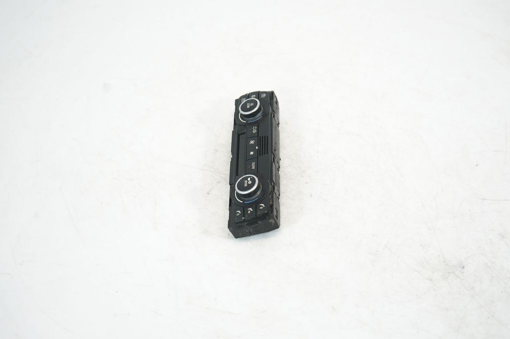 Climate control unit (4)