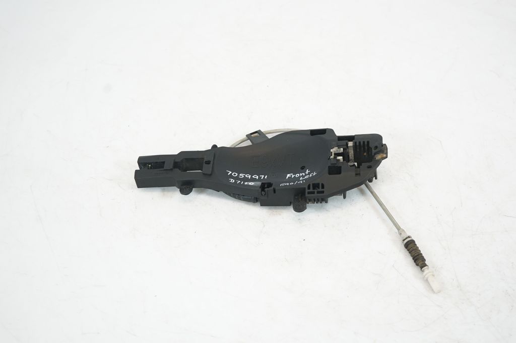 Front door exterior handle/bracket