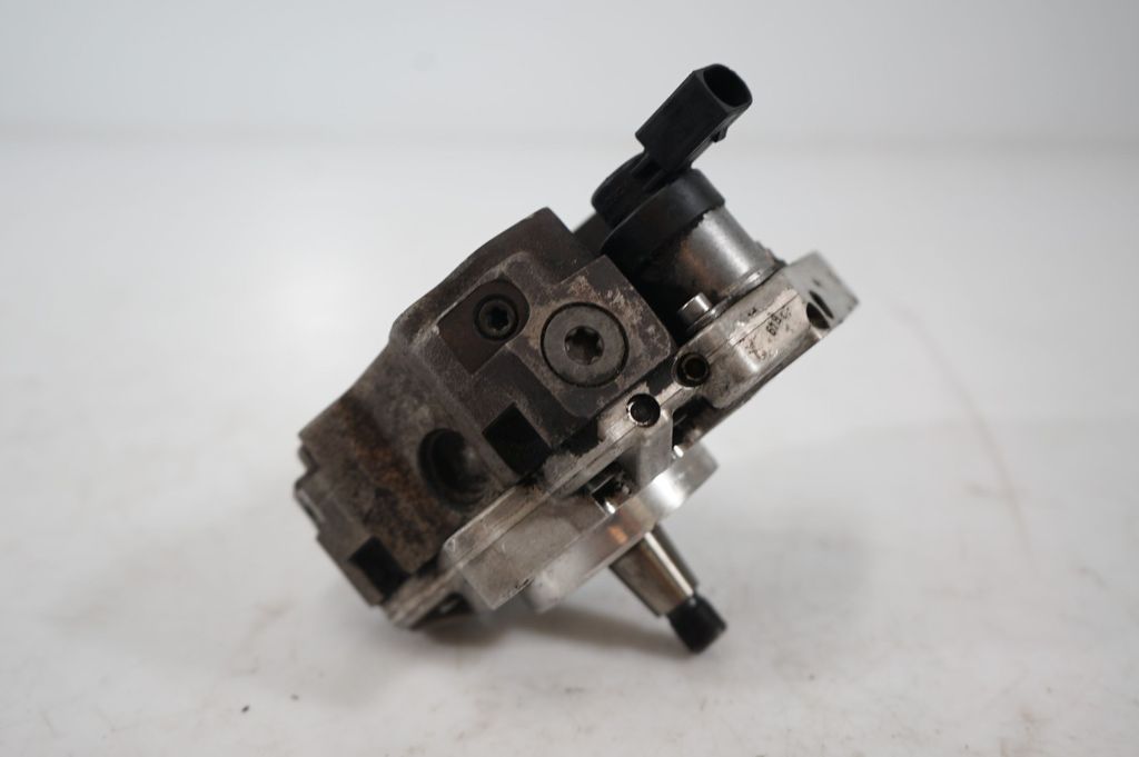 Fuel injection high pressure pump (9)