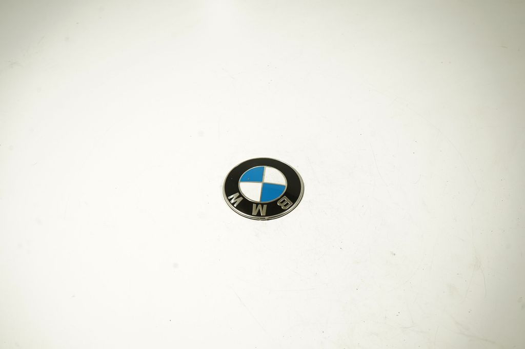 Manufacturers badge/model letters (3)