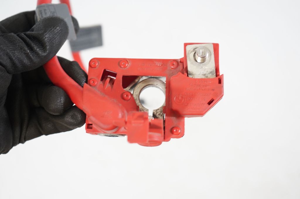 Positive cable (battery) (8)