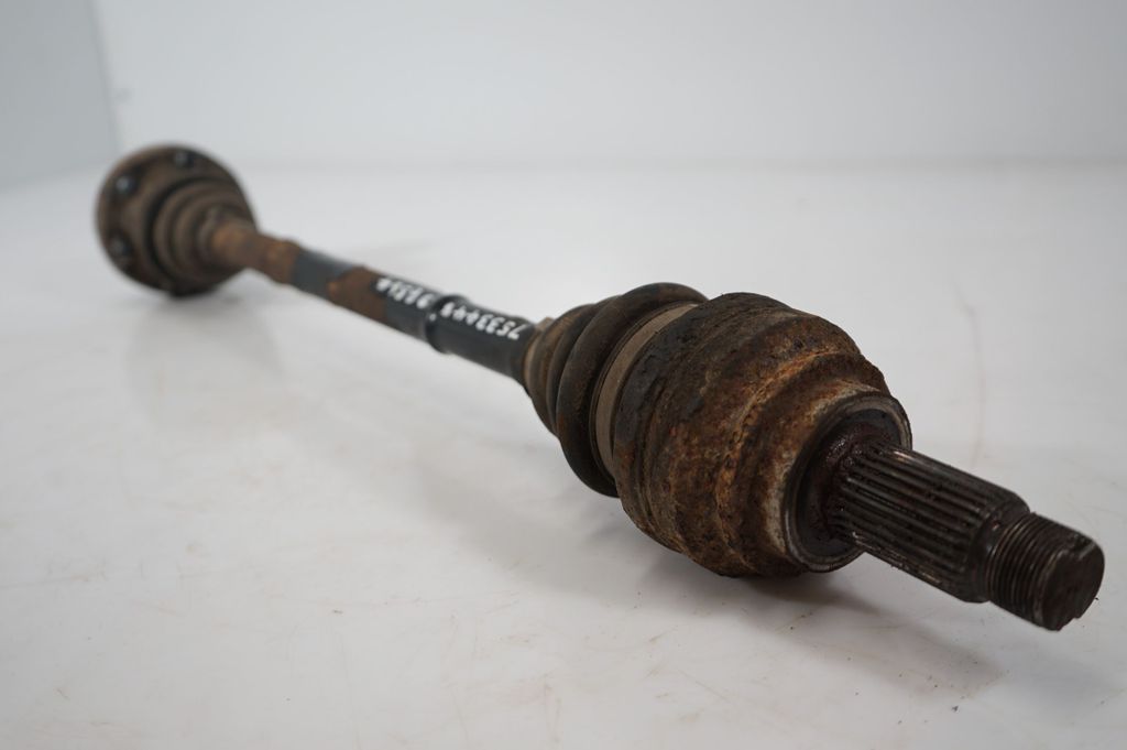Rear driveshaft (5)