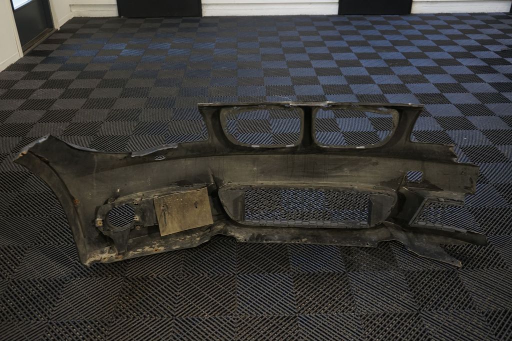 Front bumper (3)