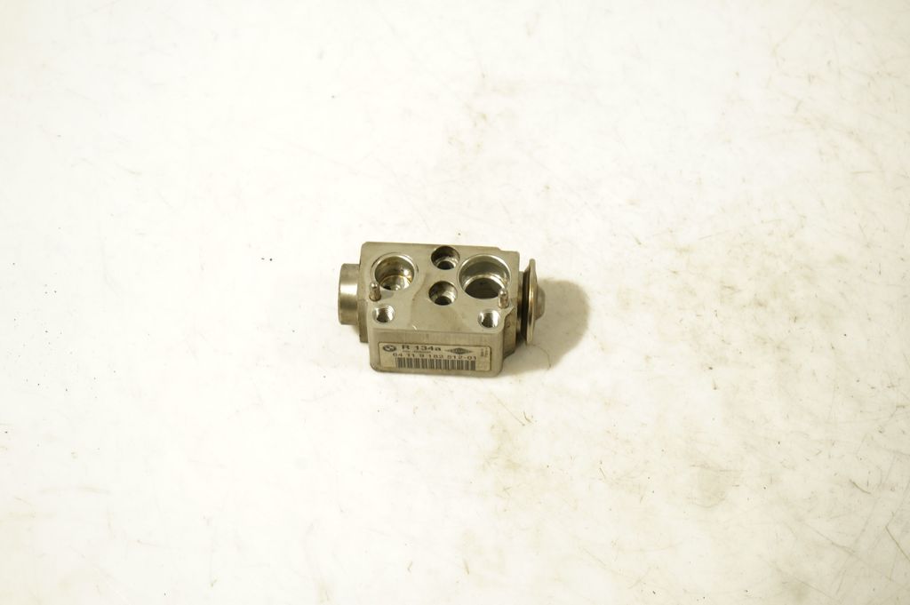 Air conditioning (A/C) expansion valve