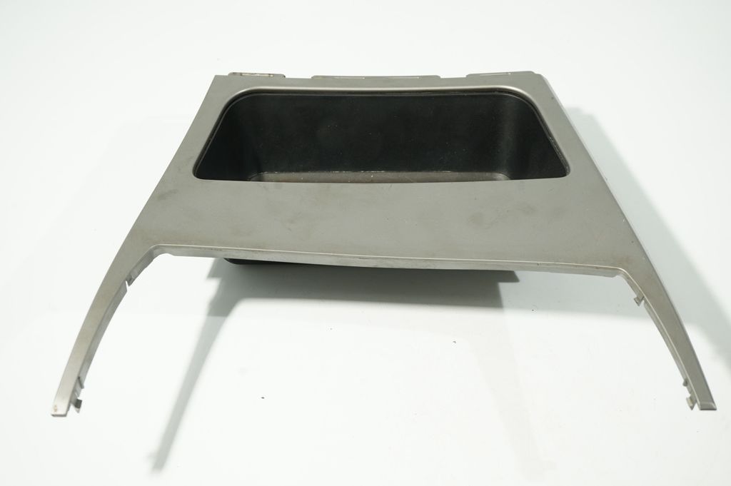 Glove box central console (3)
