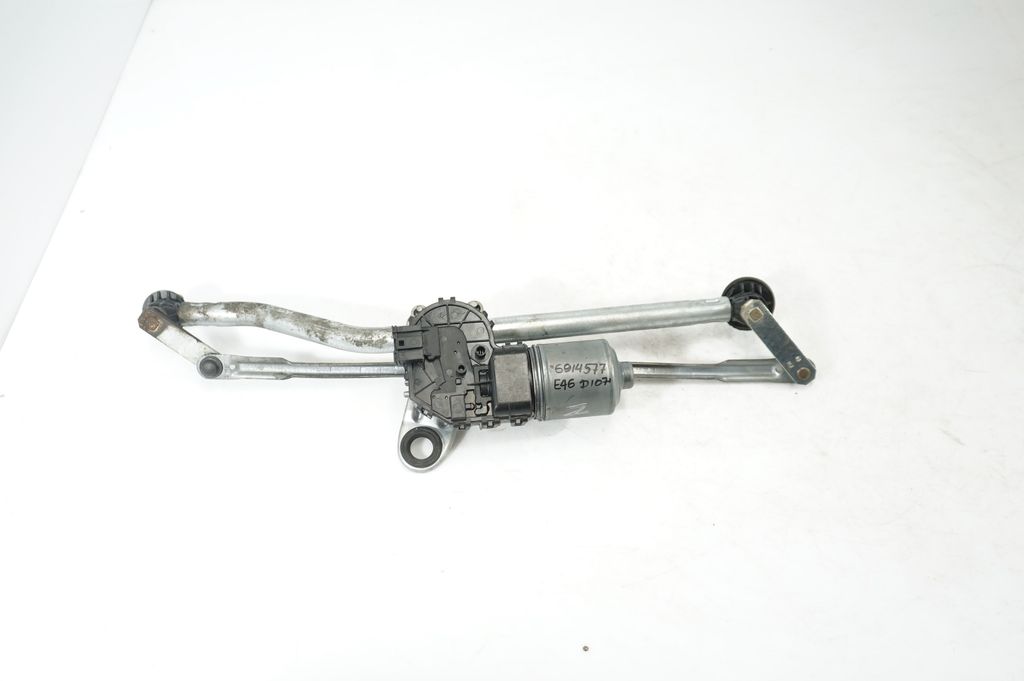 Front wiper linkage and motor