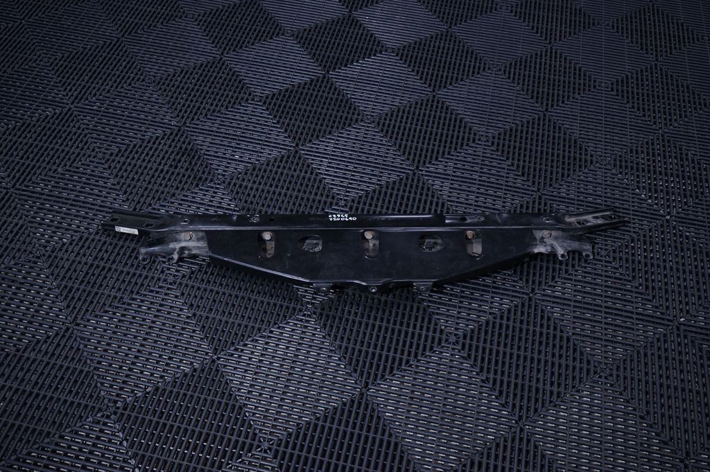 Top upper radiator support slam panel