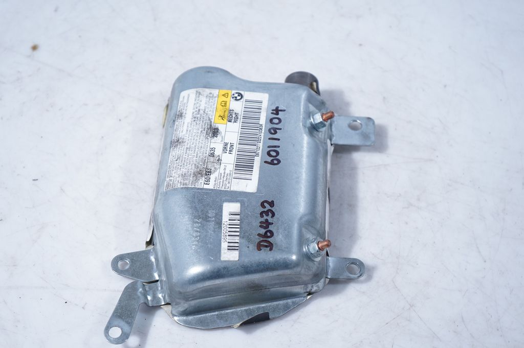 Front door airbag (4)