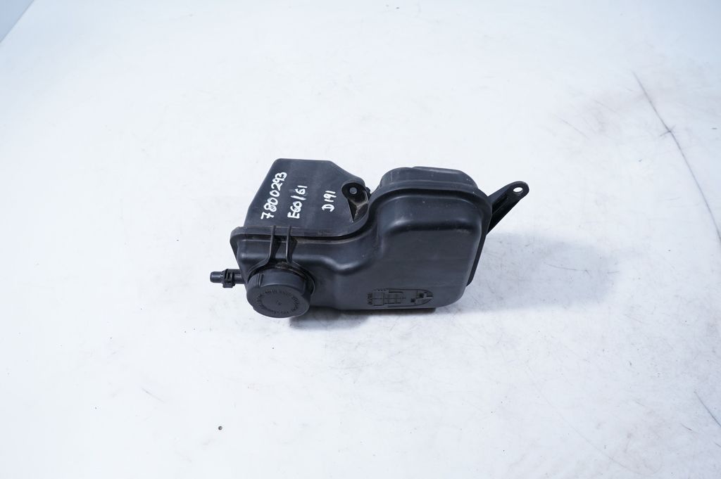 Coolant expansion tank/reservoir (3)
