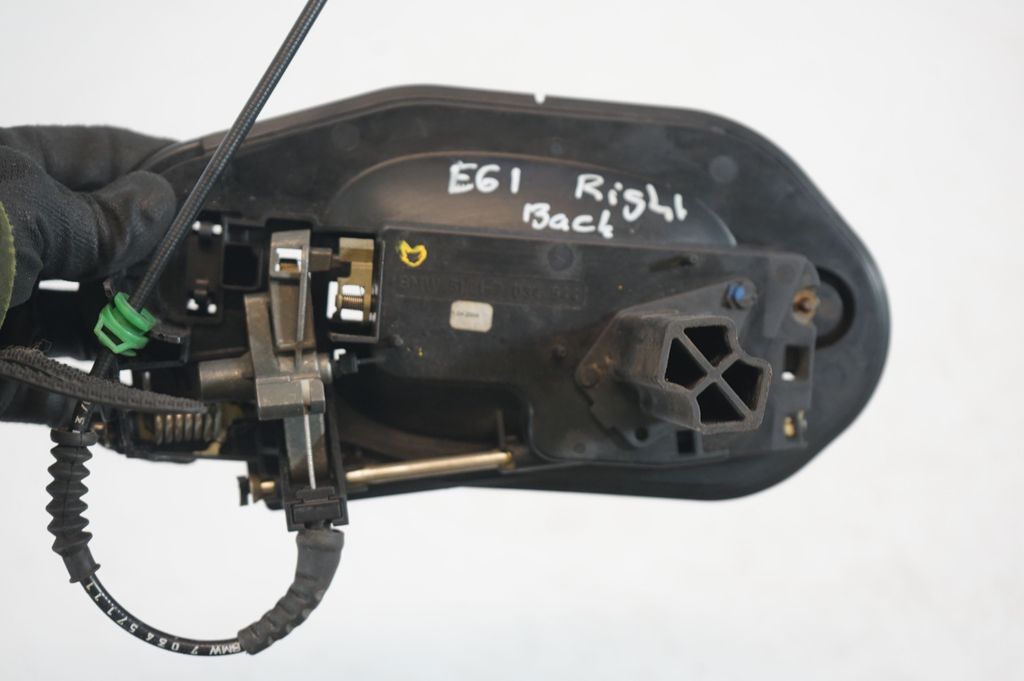 Rear door exterior handle (6)