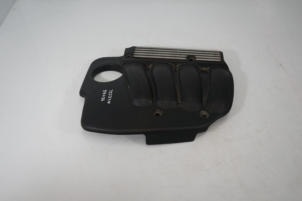 Engine cover (trim) (2)