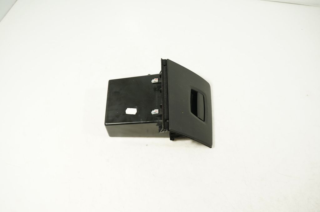 Dashboard lower bottom trim panel (4)