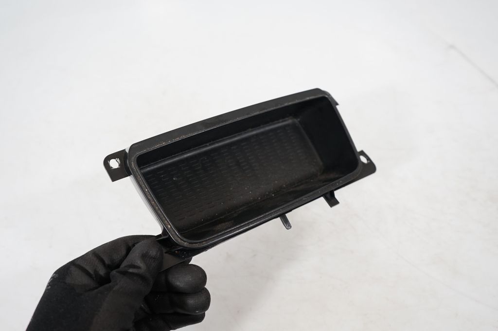 Glove box central console (7)