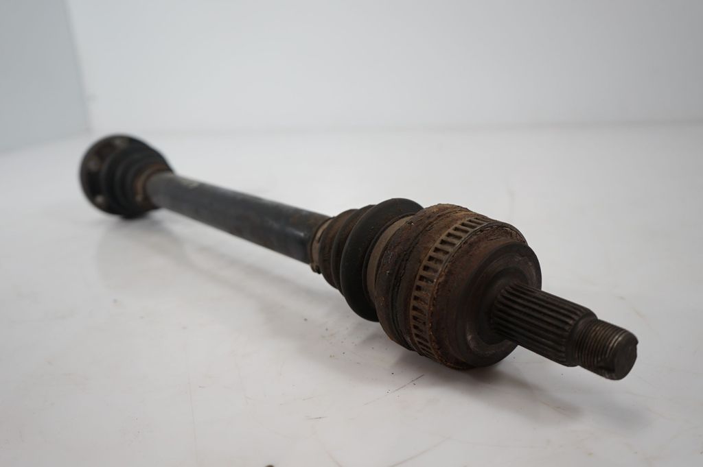 Rear driveshaft (5)