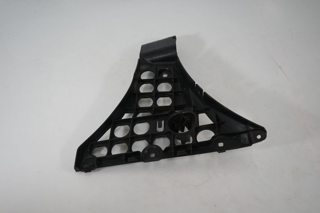 Rear bumper mounting bracket (3)