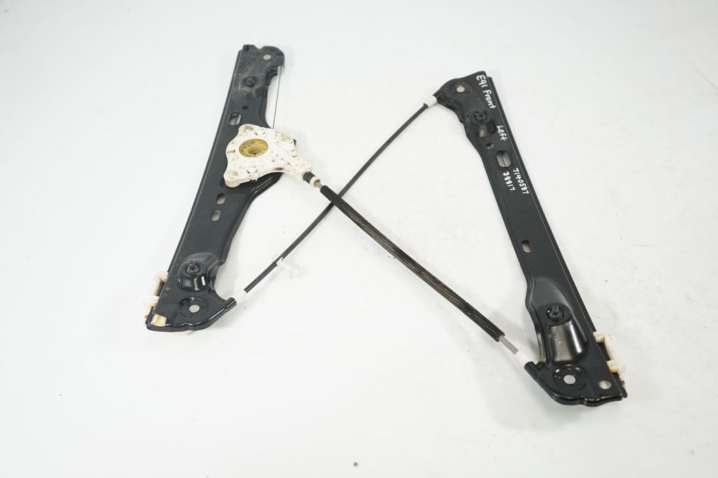 Front door window regulator with motor (2)