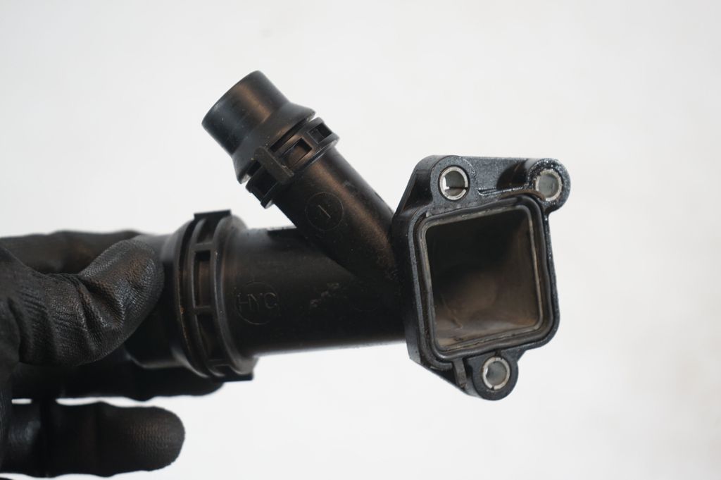 Engine coolant pipe/hose (6)