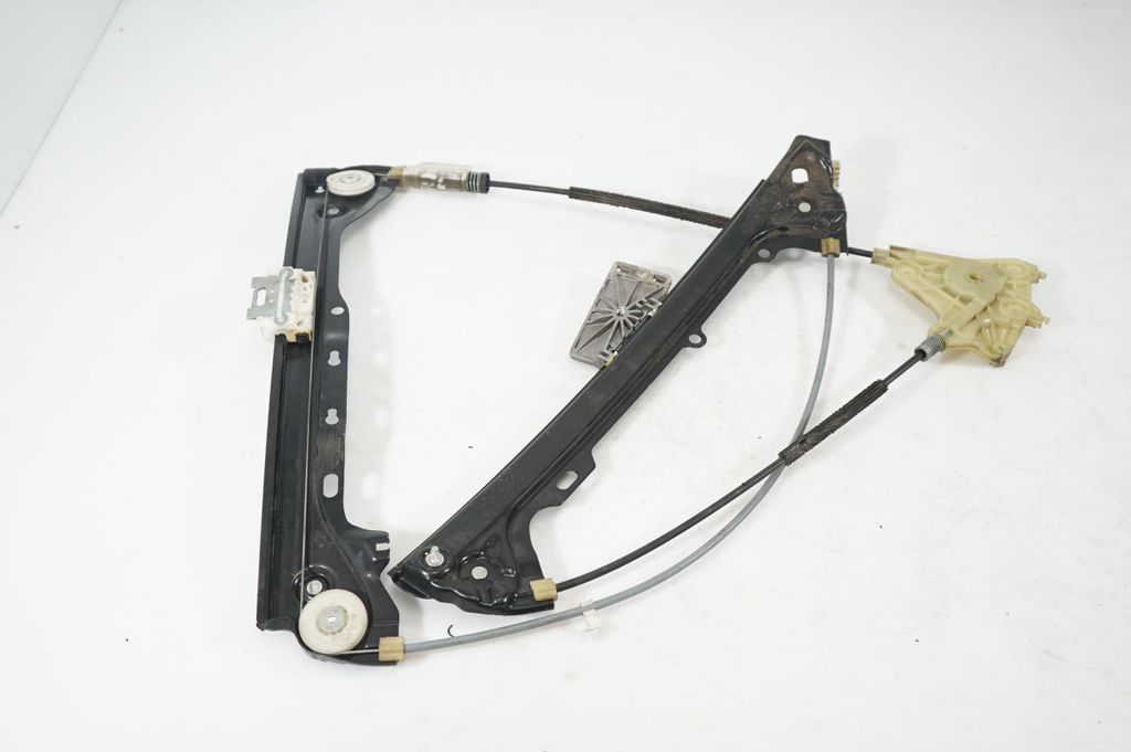 Front door window regulator with motor (5)