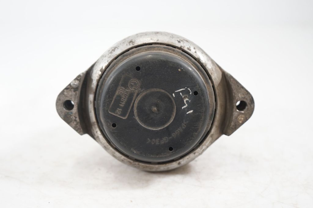 Engine mount bracket (6)