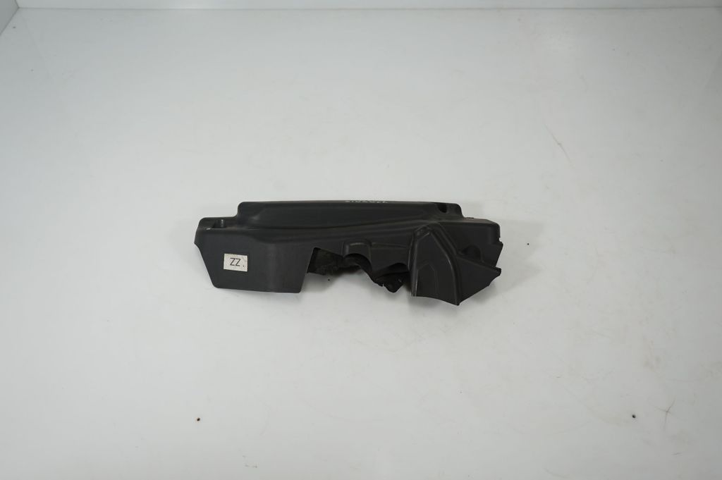 Engine cover (trim) (3)