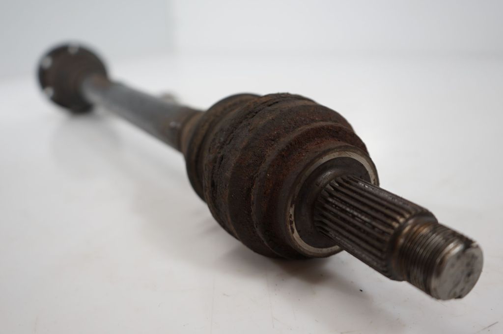 Rear driveshaft (5)