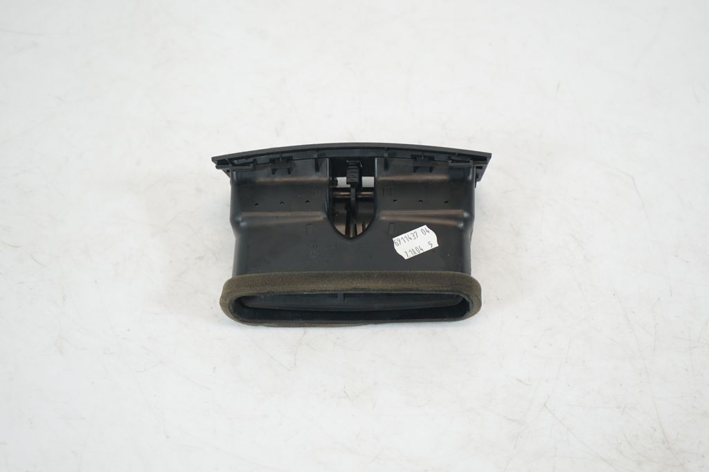 Rear air vent grill (3)