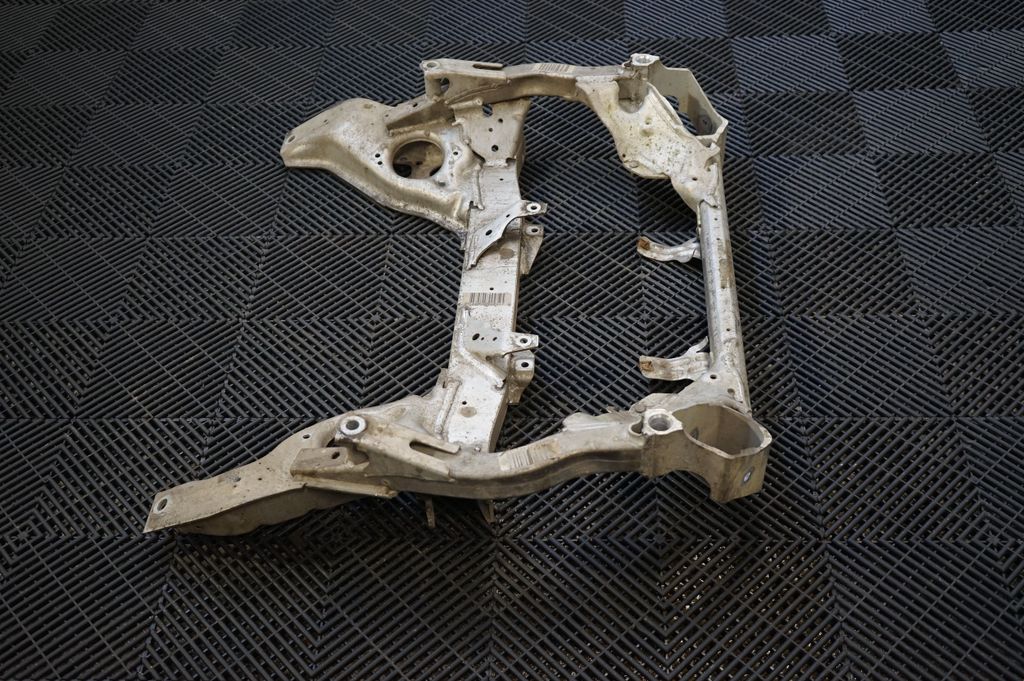 Front subframe (2)