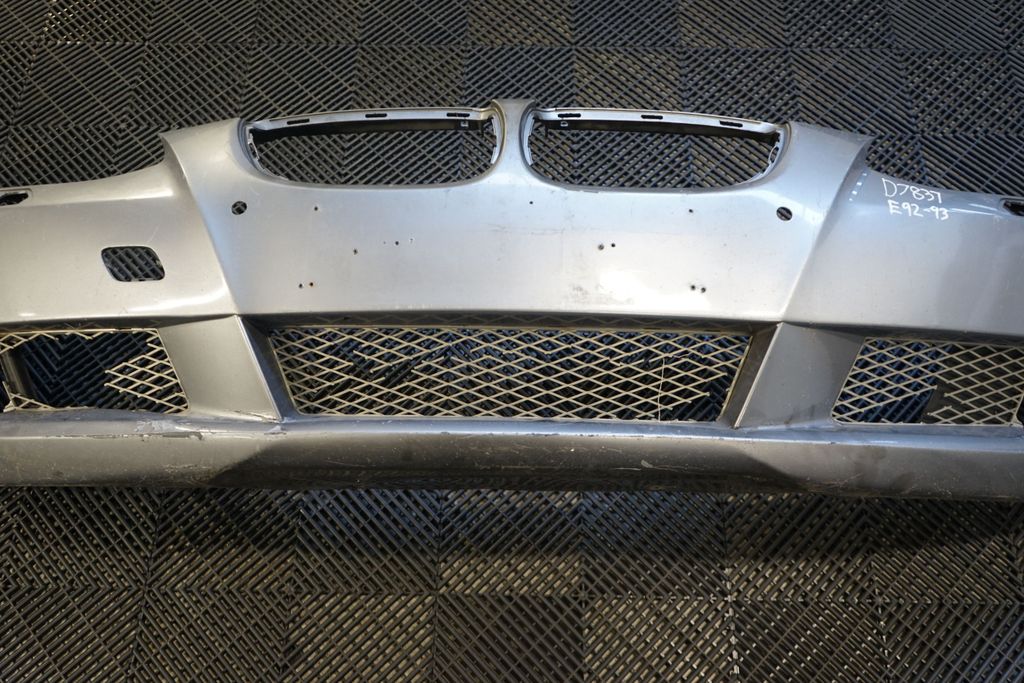 Front bumper (9)