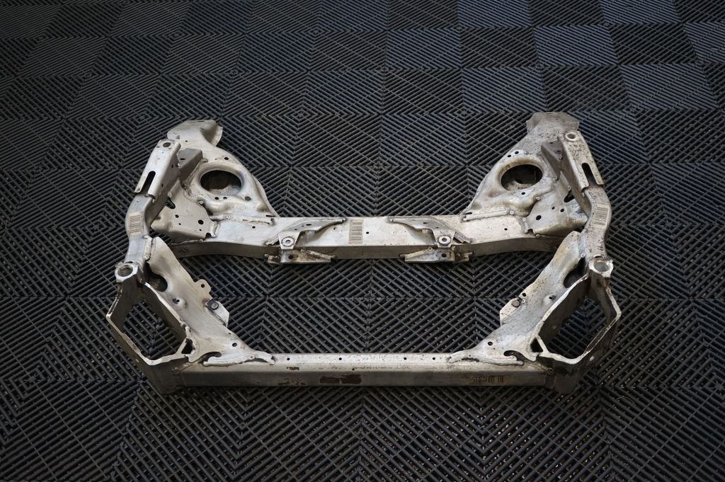 Front subframe (3)