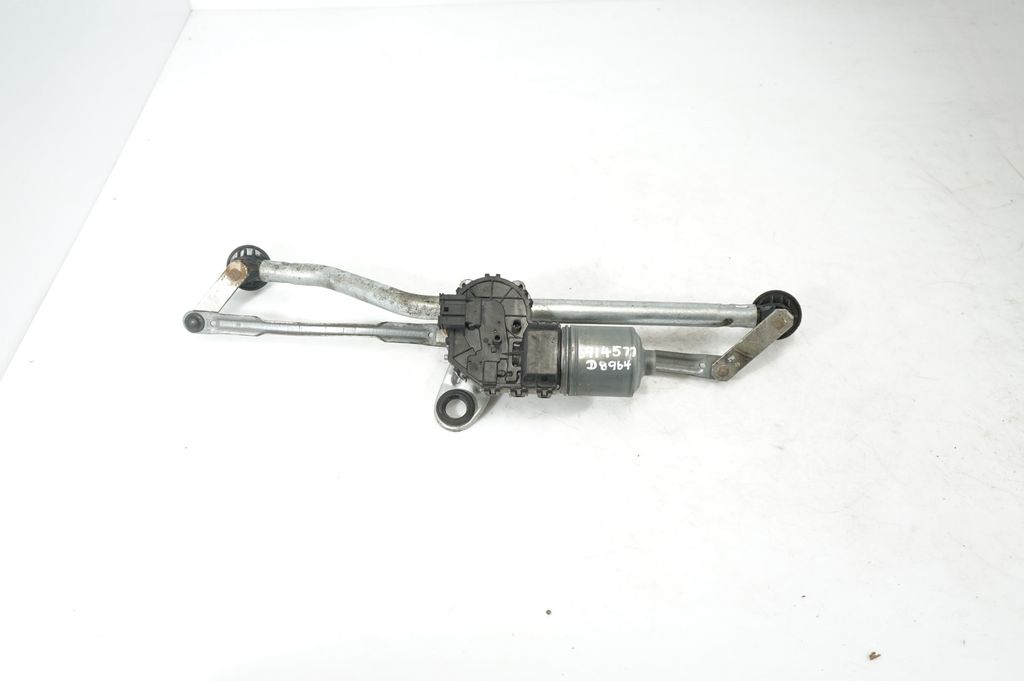Front wiper linkage and motor