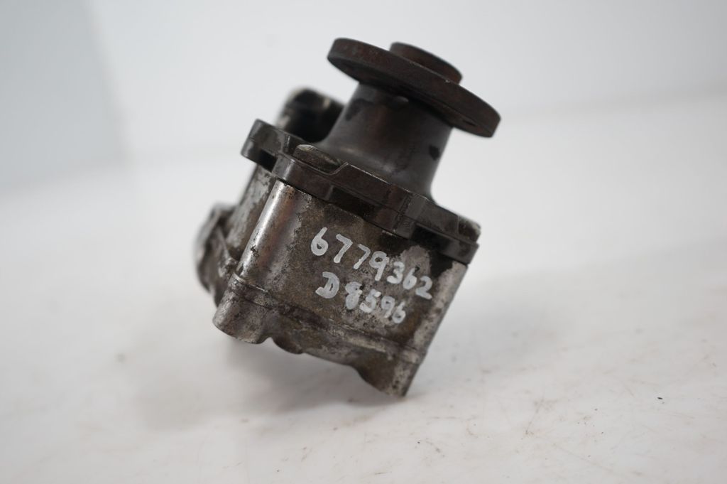 Power steering pump (9)