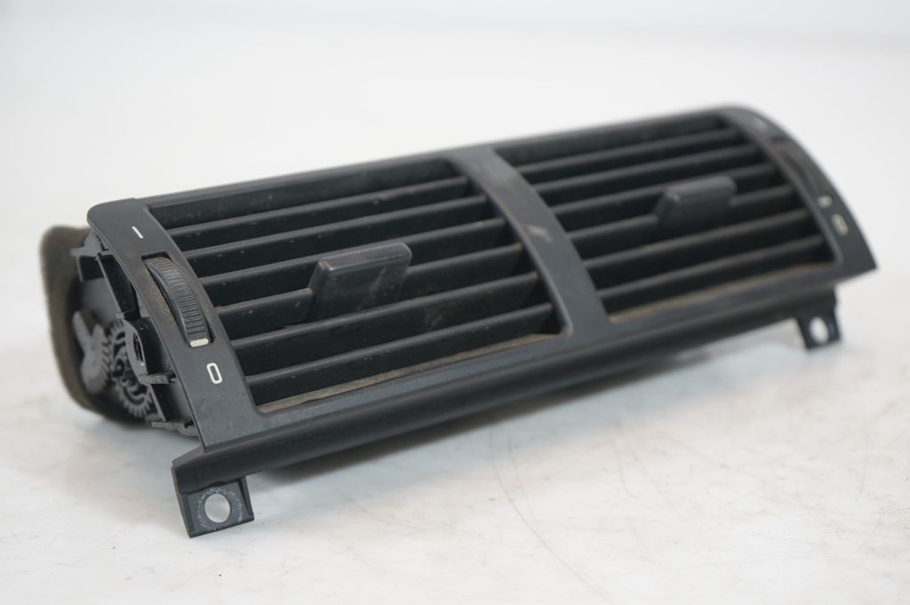 Dash center air vent grill (8)