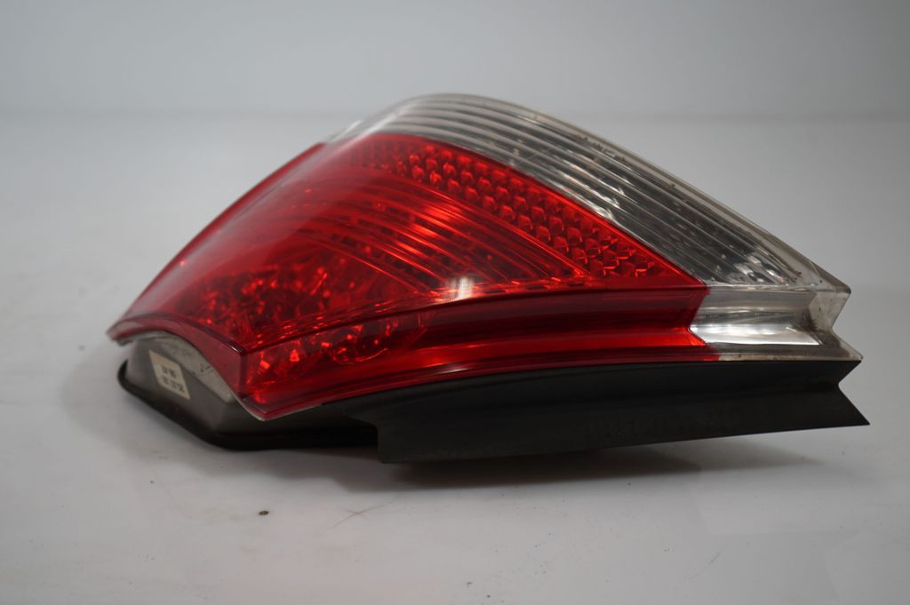 Rear/tail lights (8)