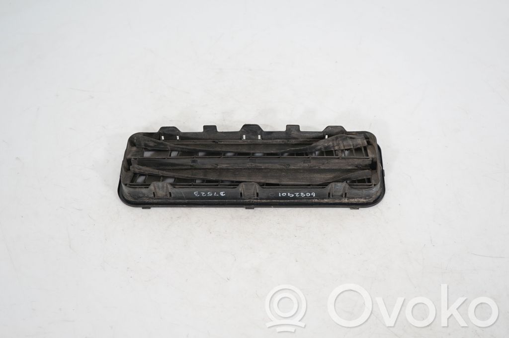 Quarter panel pressure vent (5)