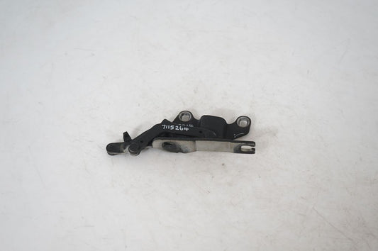 Engine bonnet/hood hinges