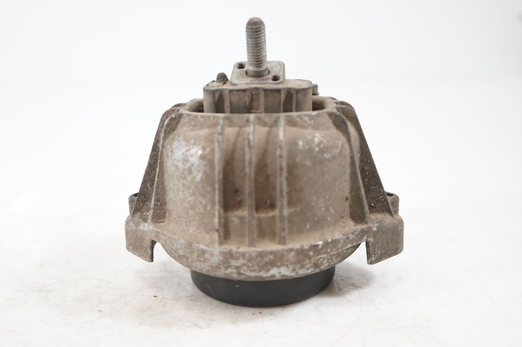 Engine mount bracket (4)