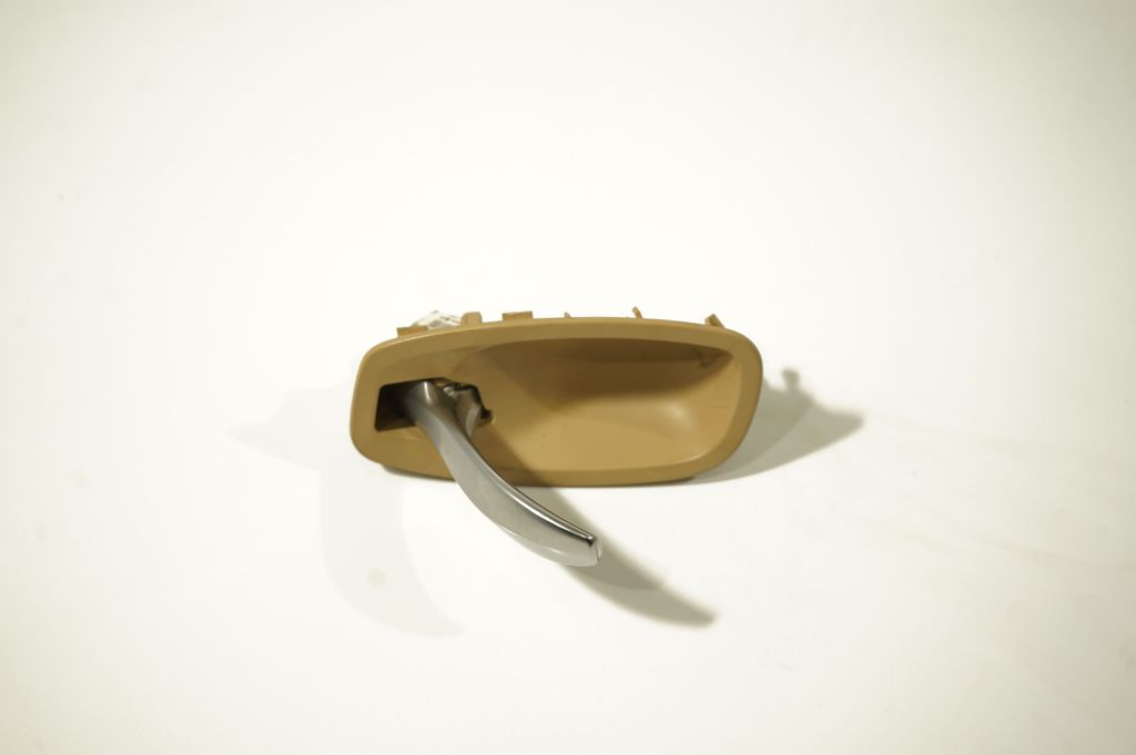 Front door interior handle (6)