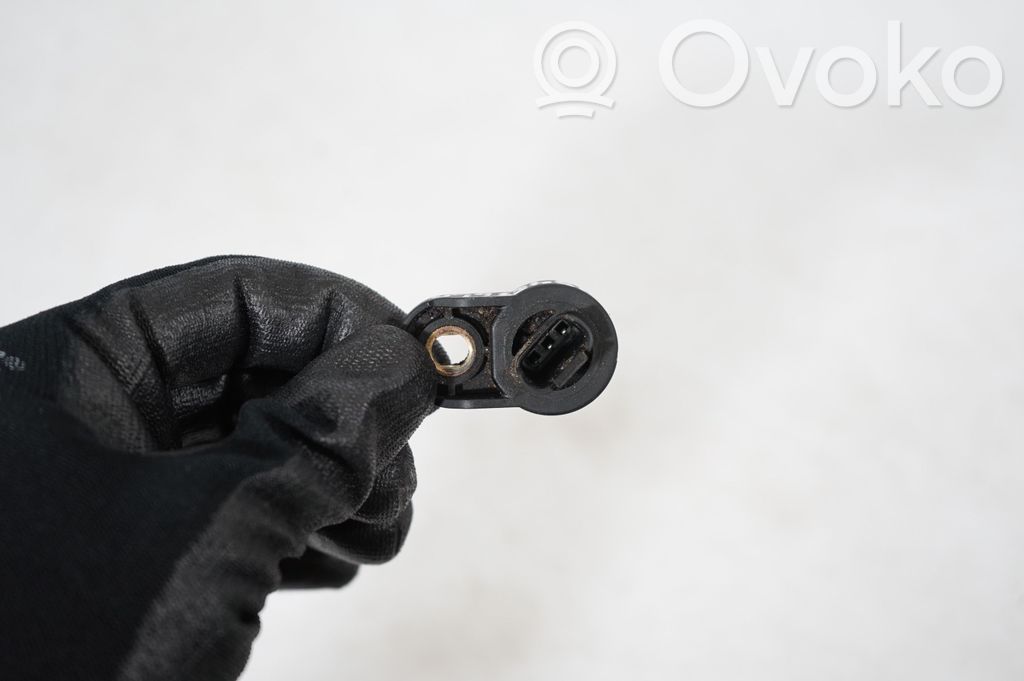 Crankshaft position sensor (6)