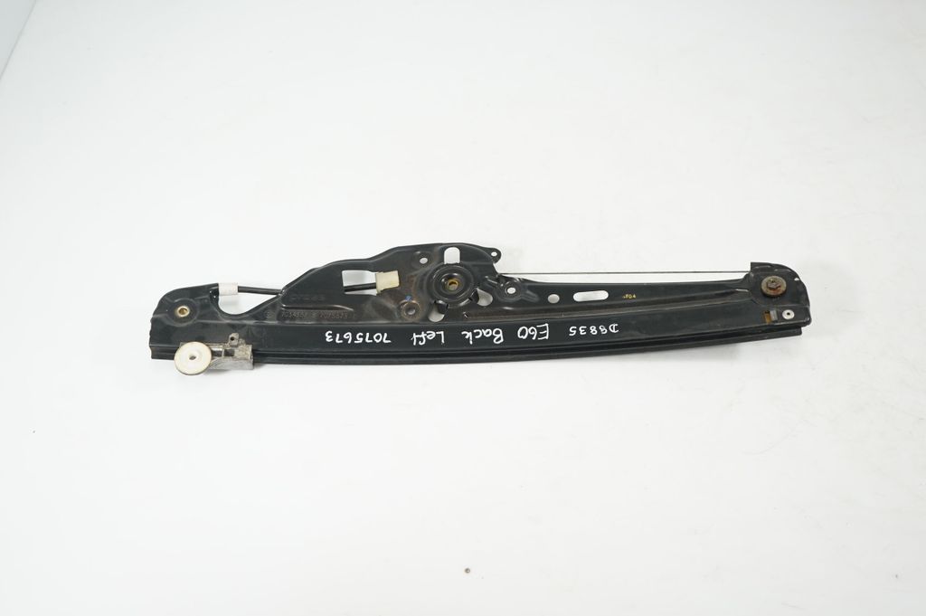 Rear door window regulator with motor (3)