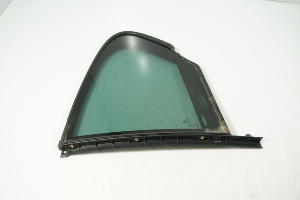 Rear vent window glass (4)