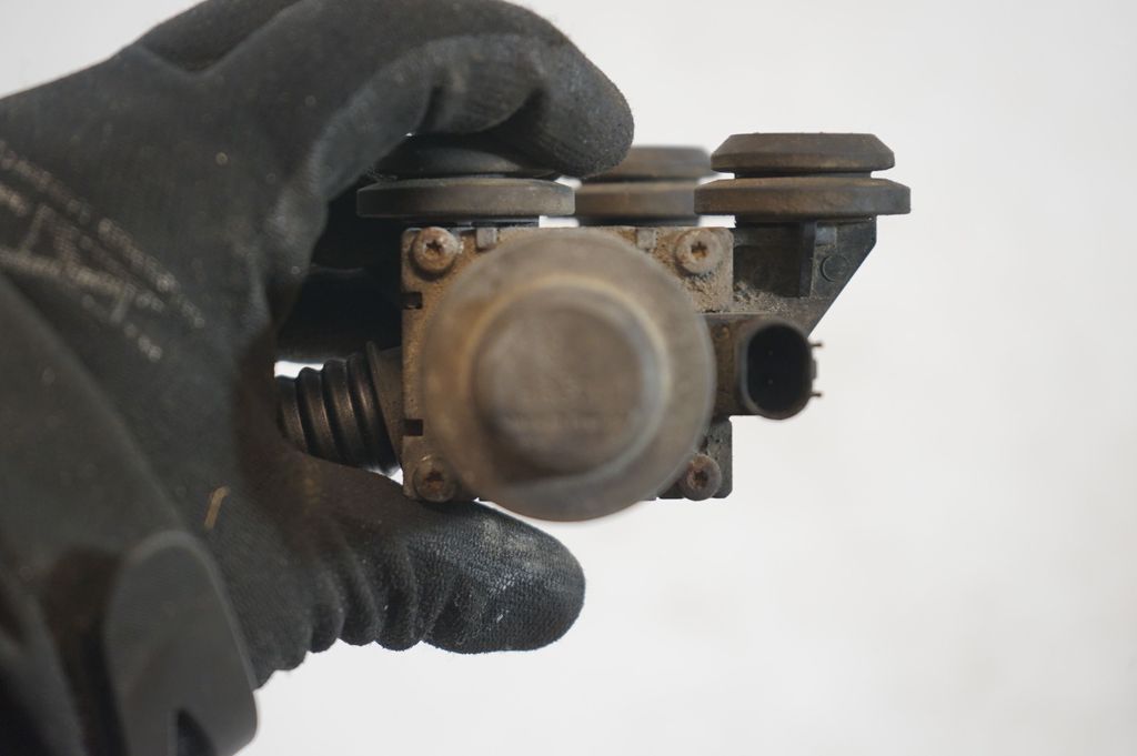 Coolant heater control valve (7)