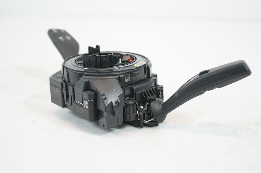 Wiper turn signal indicator stalk/switch (7)