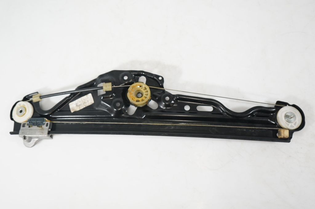 Rear door window regulator with motor (6)