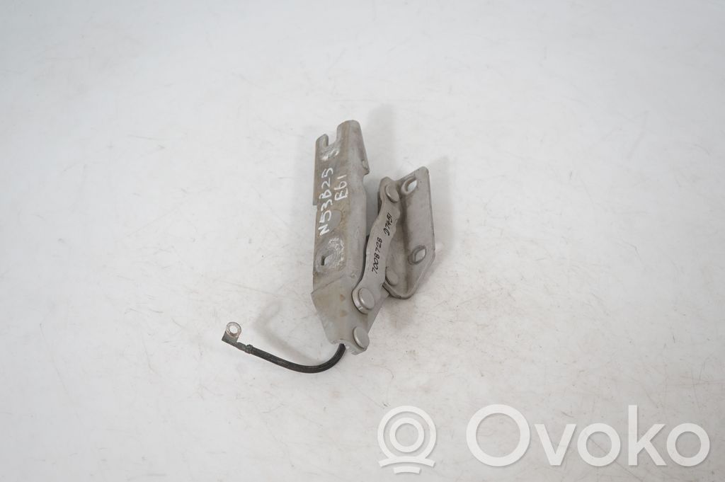Engine bonnet/hood hinges (4)