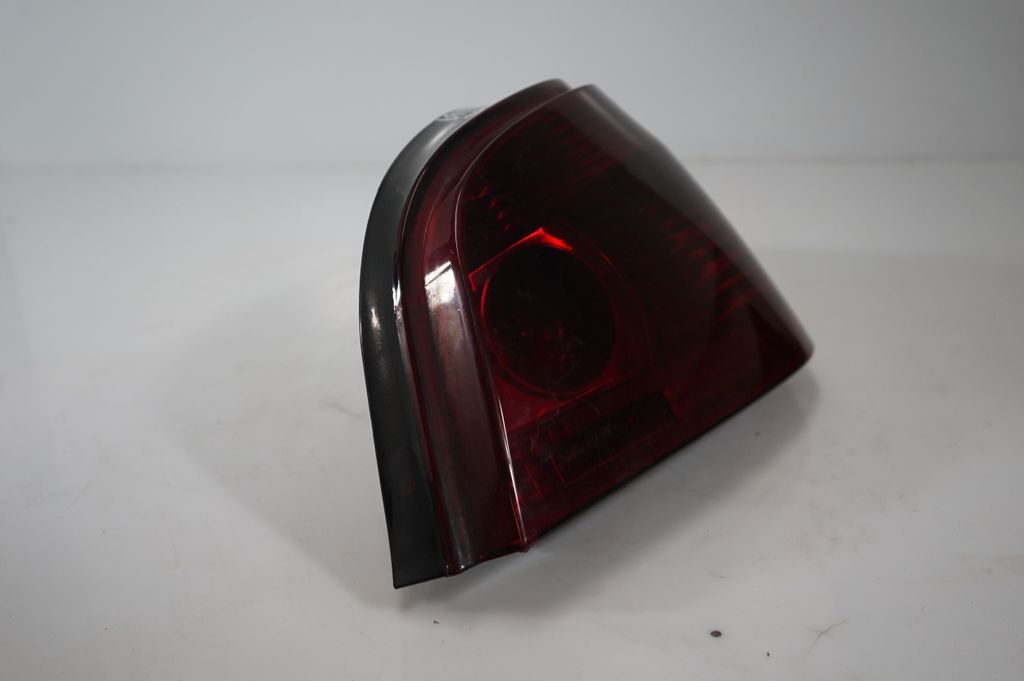 Rear/tail lights (9)