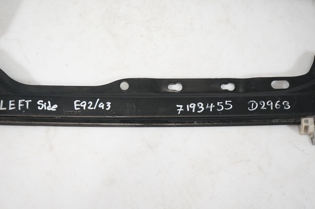 Front door window regulator with motor (9)