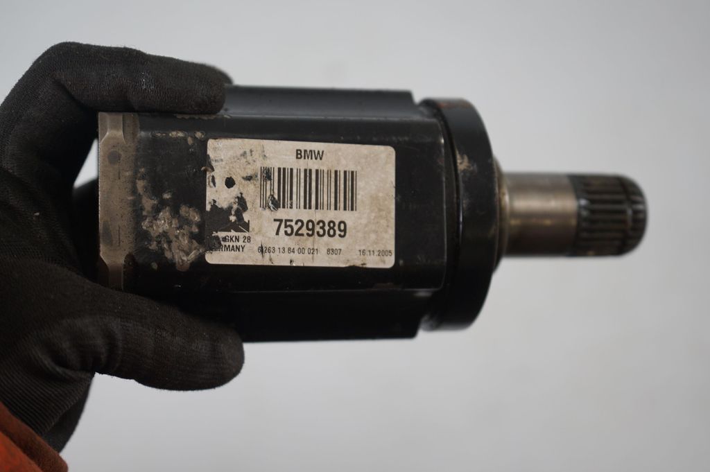 Front driveshaft (7)