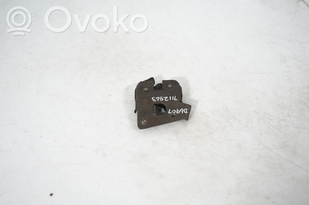 Seat back rest lock catch (3)