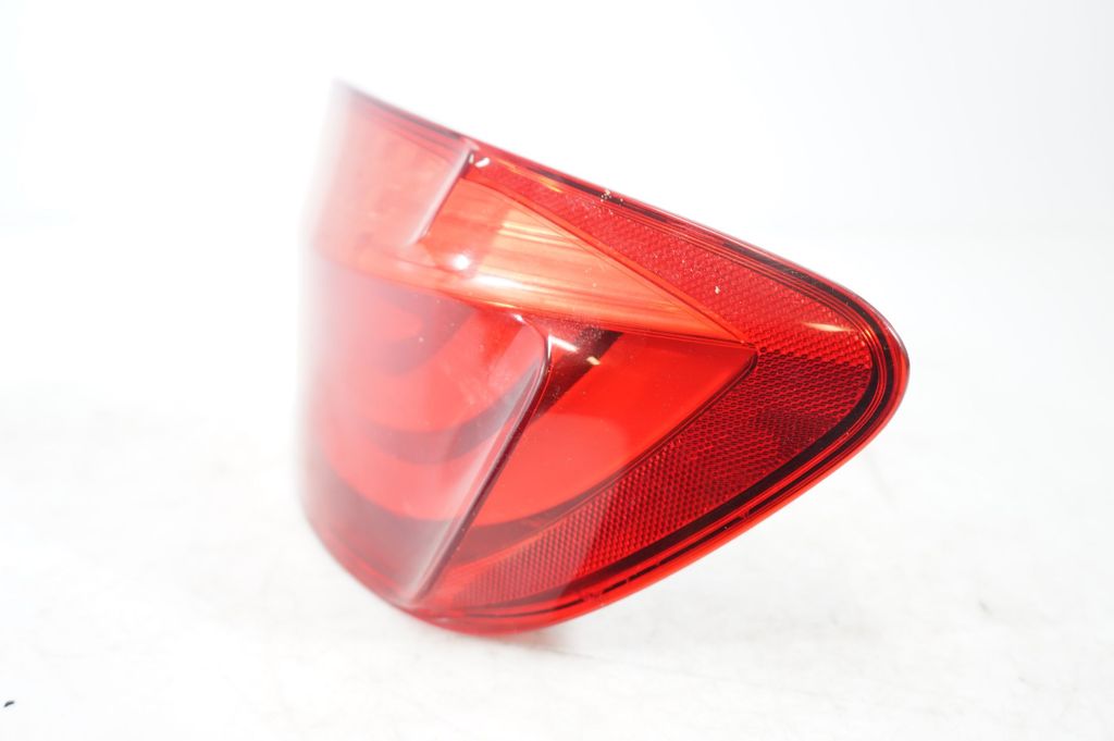 Rear/tail lights (7)