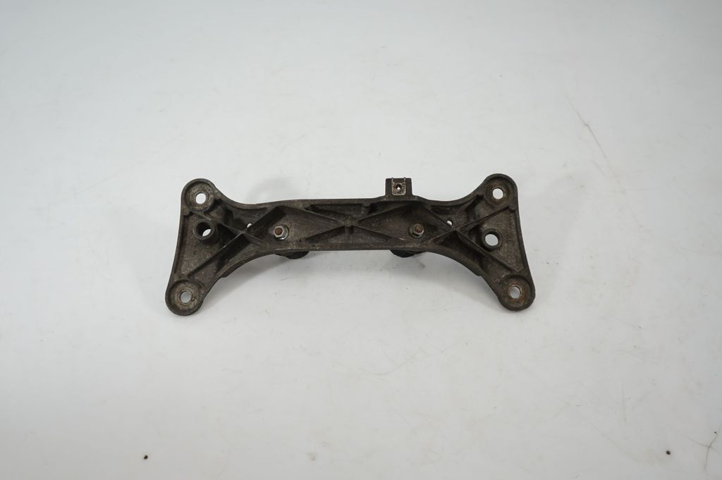 Gearbox mounting bracket (5)